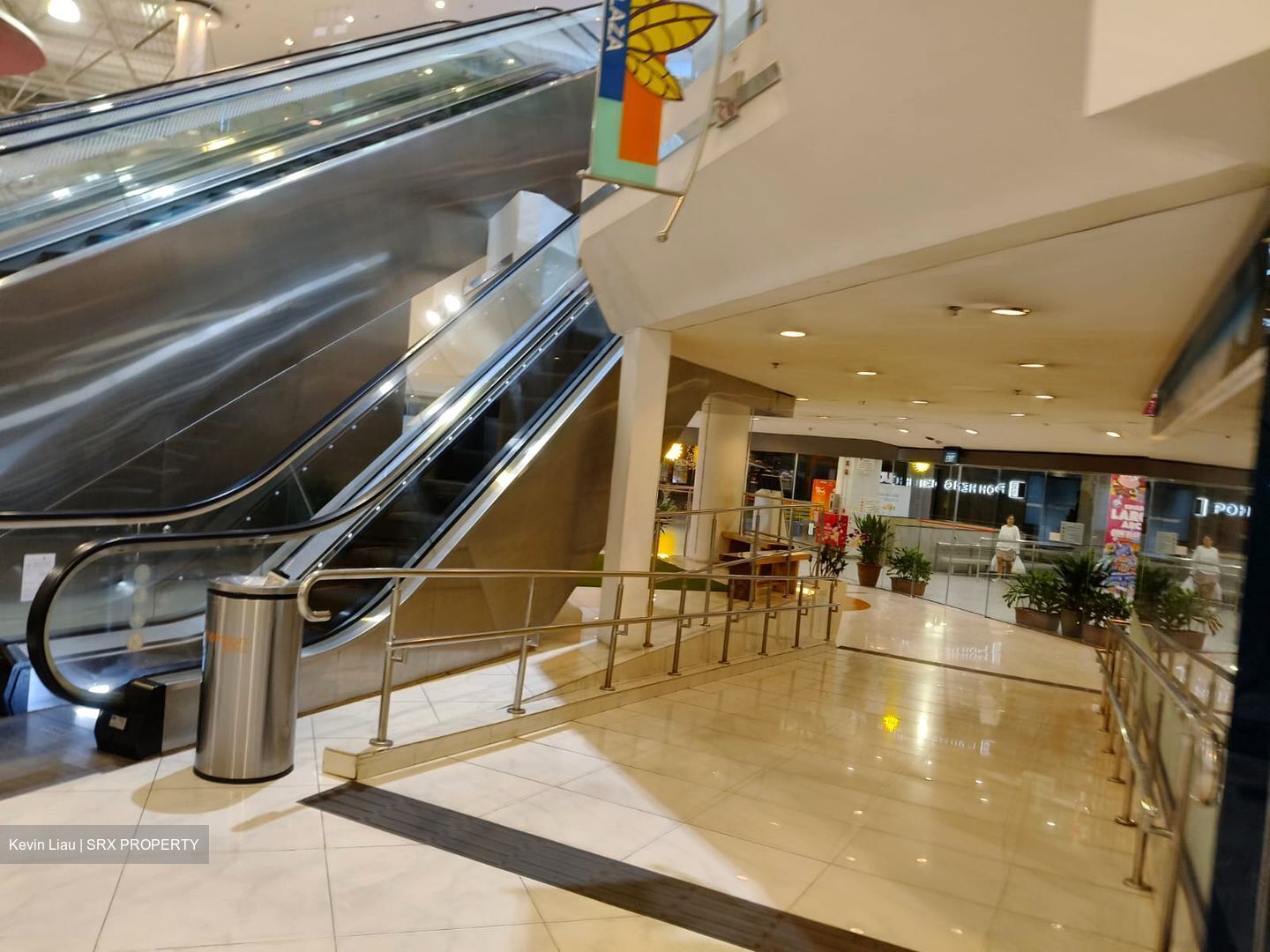 Thomson Plaza (D20), Retail #547766551